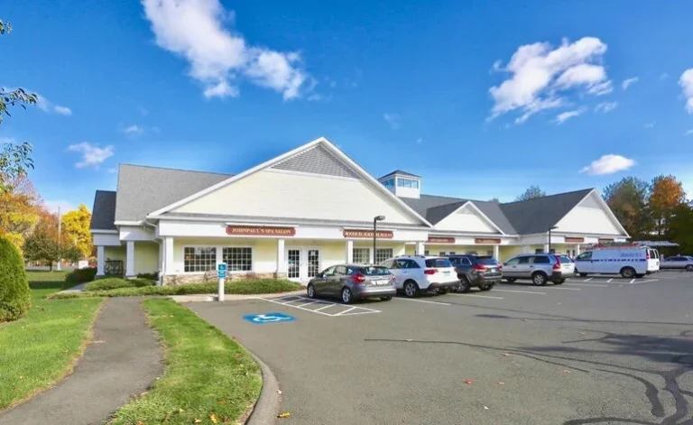 Shopping Plaza in Farmington Sells for $1.87M