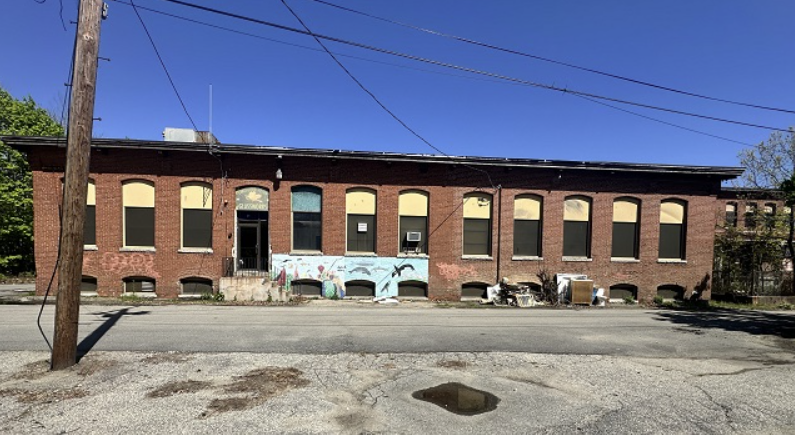 Former Glasswork Property in Lincoln Sold for $375,000