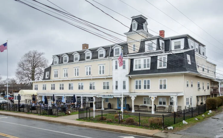 Historic Niantic Hospitality Property Sells for $3.2M