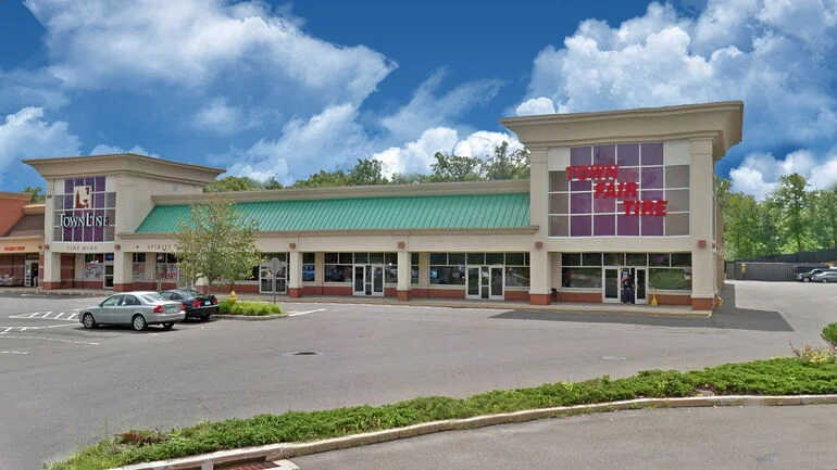Stratford Retail Plaza Sells for $24.65M