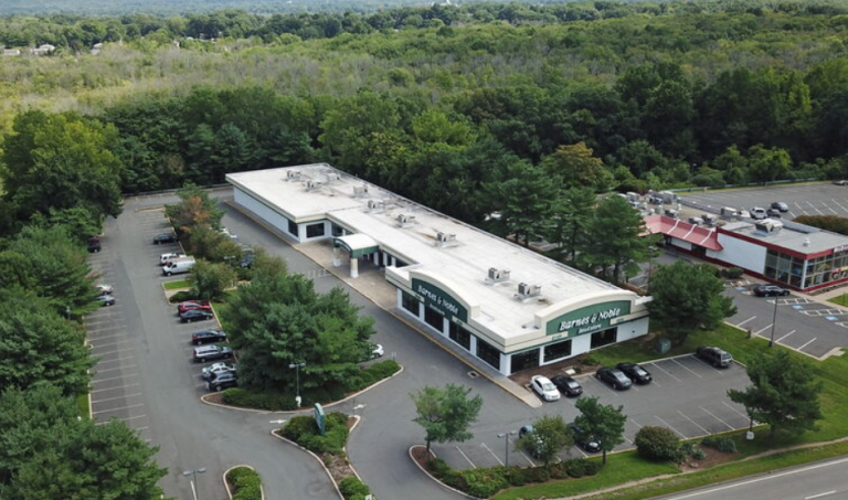 Farmington retail property near Westfarms mall sold for $3.375M