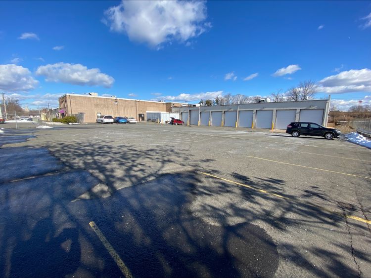 15K SF Industrial Lease in Hartford CT